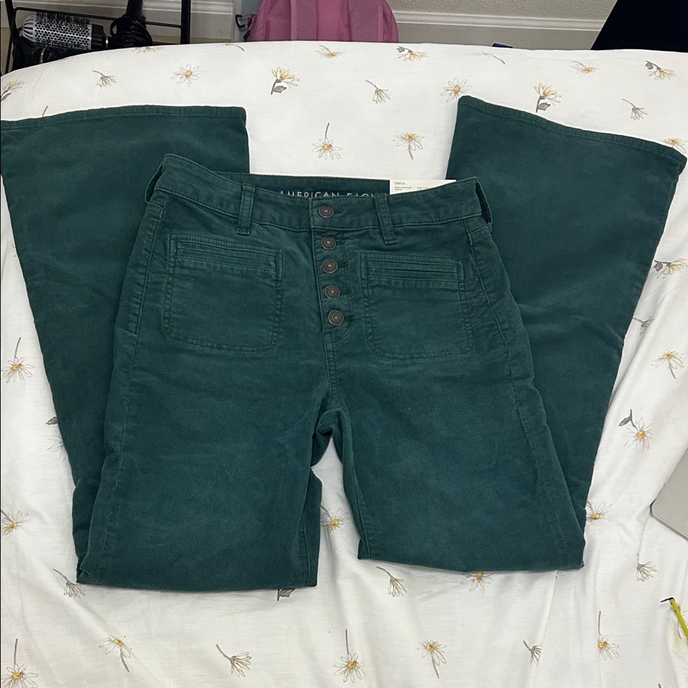 American Eagle Women's Green Corduroy Flare Jeans Stretch Boho Chic Artsy 70’s